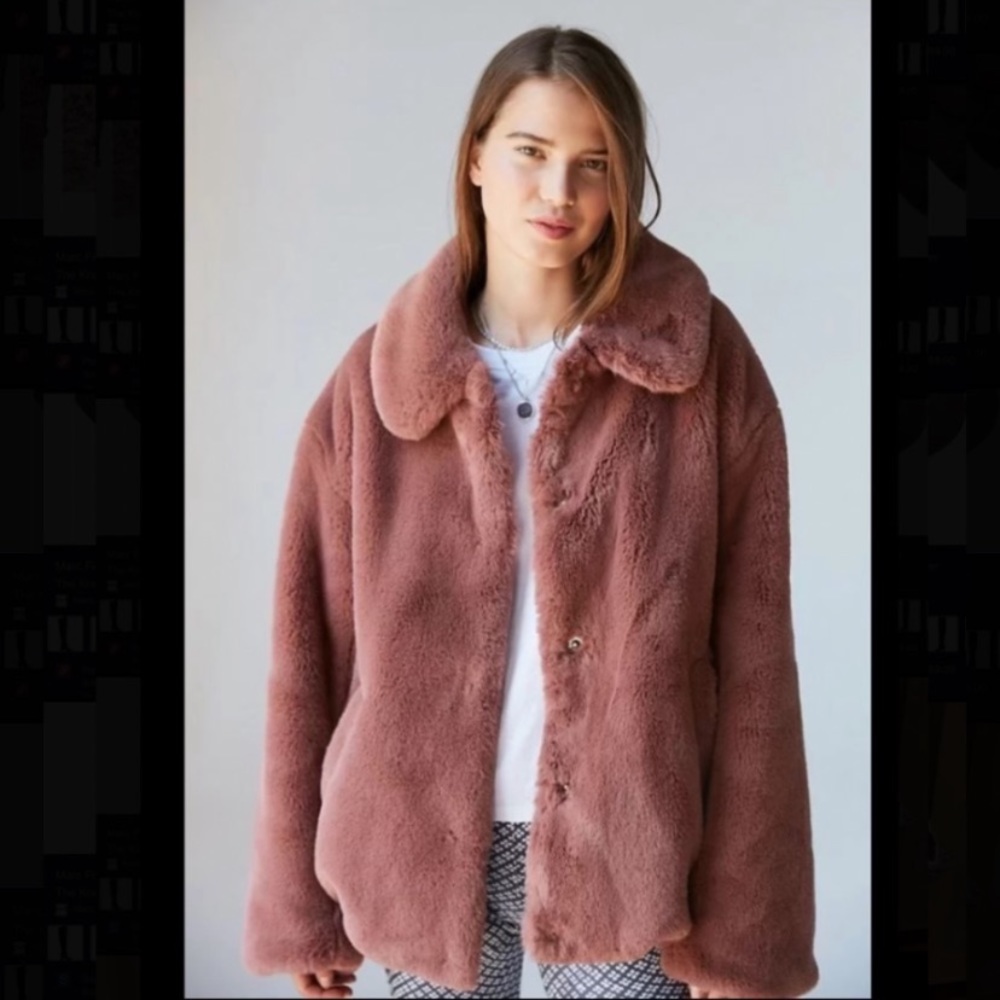 NWOT Urban Outfitters Oversized Faux Fur Coat - Picture 1 of 9